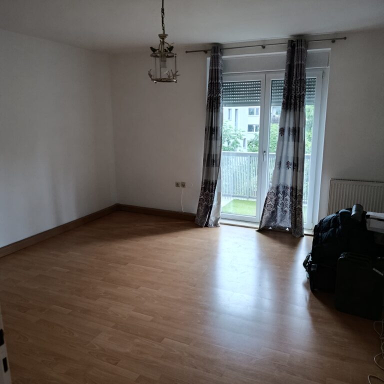 WG Zimmer Stengelstrasse 19 mit Balkon 768x768